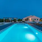 Vila Perini Dvori *