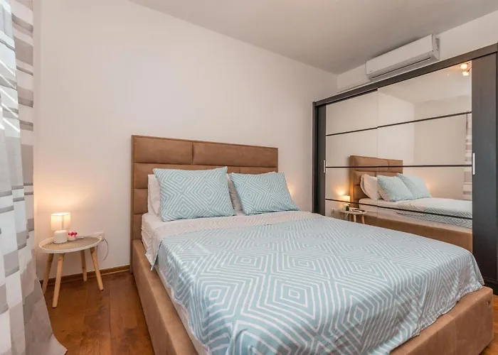 Perini Dvori Villa *