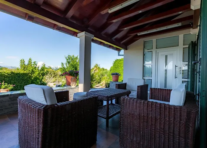 Perini Dvori Villa *